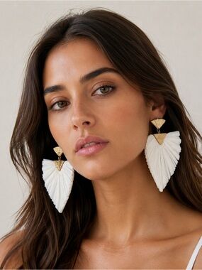 🌼HANDMADE🌼 Bohemian White Raffia Earrings